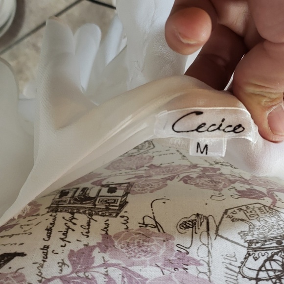 Off the shoulder white blouse Size Medium - Picture 4 of 4